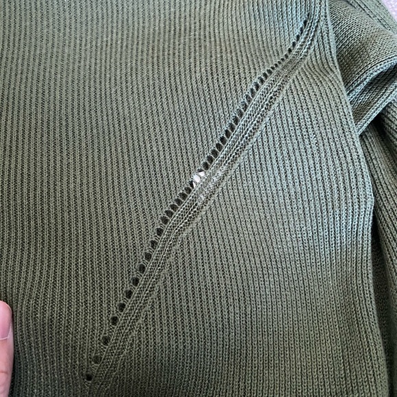 H&M Ribbed Cropped Sweater - Picture 2 of 4